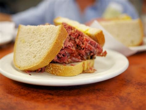 Berries, Bagels & Smoked Meat Sandwiches in Montréal - Lavender and Lovage