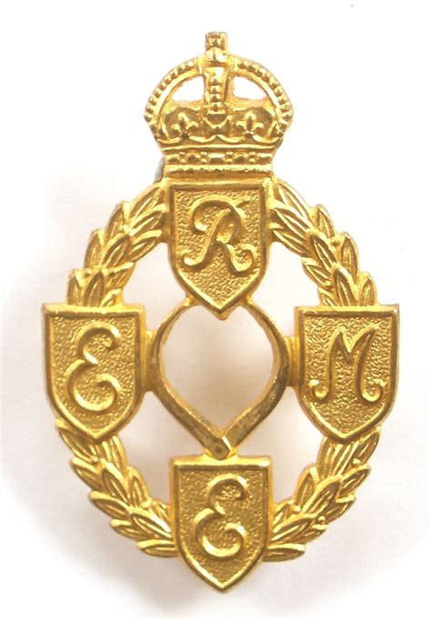 REME WW2 gilt Officer cap badge in CORPS & SERVICES