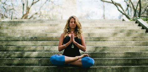 Everything You Need to Know About Meditation Posture - Sonima