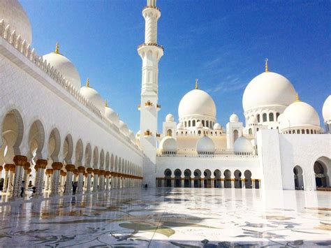 Visiting Sheikh Zayed Grand Mosque in Abu Dhabi. Middle East ...