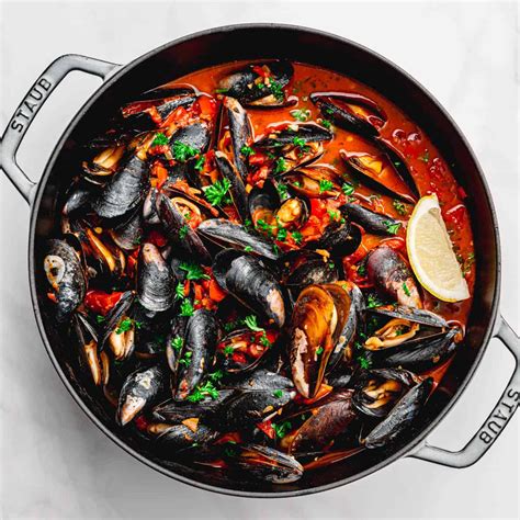 Spicy Mussels Recipe - CookCrews.com