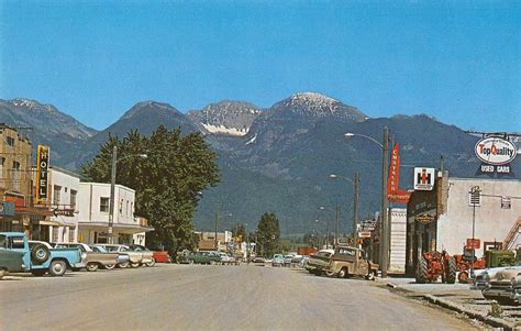 Ronan Montana Street Scene Chrysler Vintage Postcard (J33395) - Mary L ...