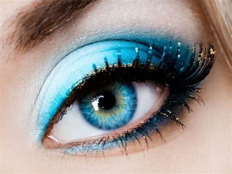 Vivid blue eye | Beautiful Eyes | Pinterest