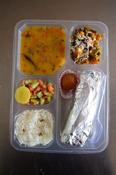 Gujarati Thali – Food On Call