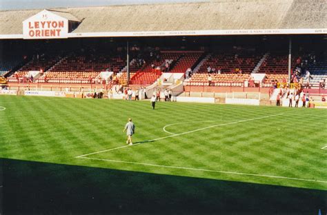 Extreme Football Tourism: ENGLAND: Leyton Orient FC