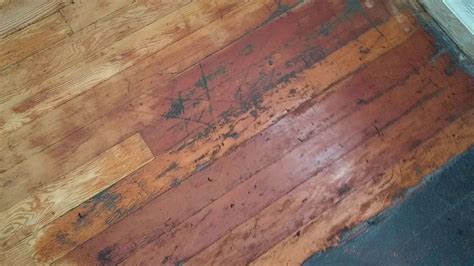 How to get stain off a wood floor - YouTube