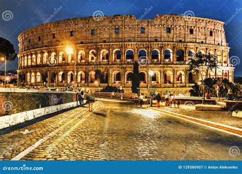 The Colosseum Night View from the Road Editorial Photography - Image of ancient, antique: 129386907