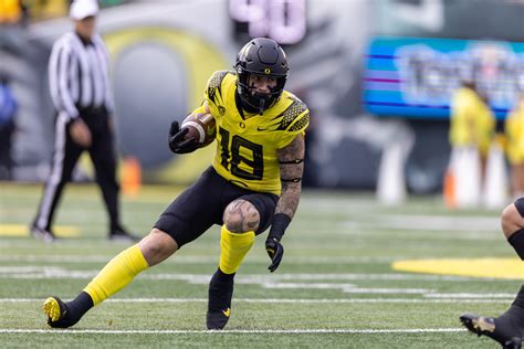 Spencer Webb dead at 22 - Oregon Ducks football star dies in horror ...