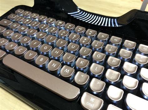 Rymek retro Bluetooth typewriter keyboard review - a cool blast from ...