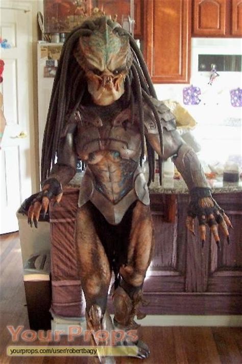 Predator Female Predator Costume replica movie prop