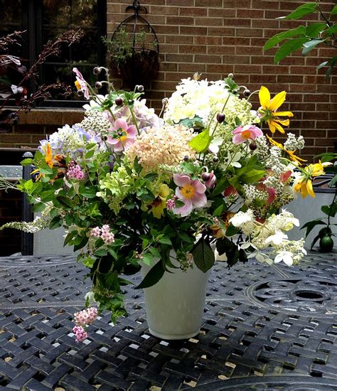 Cut Flower Garden Perennials to Enjoy Indoors and Out