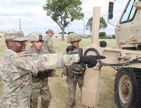 13R Soldiers drill on Firefinder radar setup | Article | The United States Army