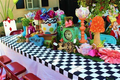 Alice in Wonderland Birthday Party Ideas | Photo 9 of 12 | Alice in wonderland tea party ...