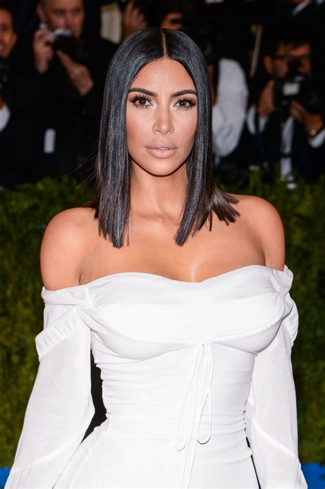 Kim Kardashian at MET Gala in New York 05/01/2017 • CelebMafia