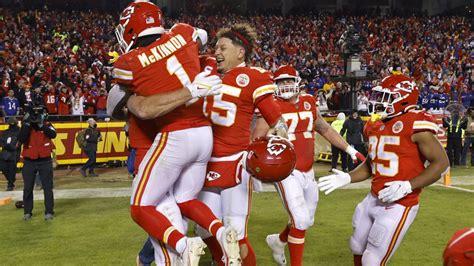 Field View: Kansas City Chiefs celebrate after game-winning TD in OT