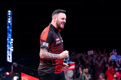 Joe Cullen wins 2022 Masters - Online Darts