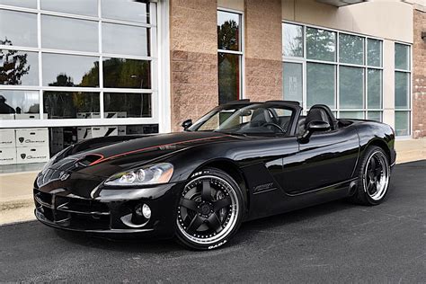 Dodge Viper Black Avant Garde F130 | Wheel Front