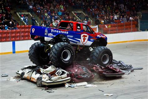 Bigfoot in Calgary – a monster truck attacks | Christopher Martin Photography