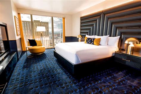 16 Best Hotels in Las Vegas