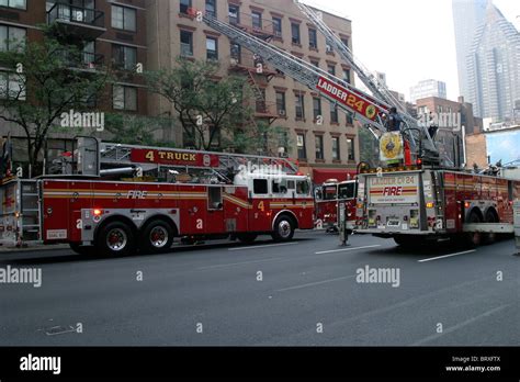 Truck 4 Ladder 24 FDNY Stock Photo - Alamy