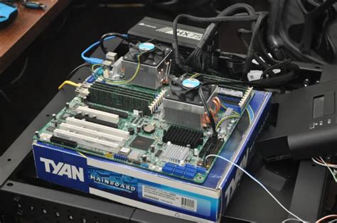 Opteron vs. EPYC Benchmarks & Performance-Per-Watt: How AMD Server Performance Evolved Over 10 ...