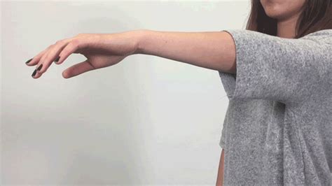 3 Wrist Exercises to Treat Carpal Tunnel | Carpal tunnel, Wrist exercises, Carpal tunnel exercises