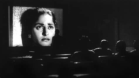 ‎Kaagaz Ke Phool (1959) directed by Guru Dutt • Reviews, film + cast ...