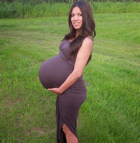 18 Weeks Pregnant, No Bump Yet? Possible Reasons