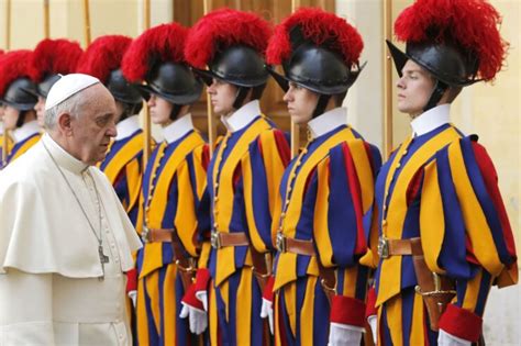 Vatican Guards - History and Facts About One of The Most Famous Military Formations - Pope Web ...