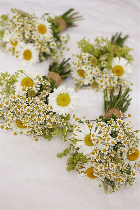 The Blossom Tree: Daisy Wedding Bouquets