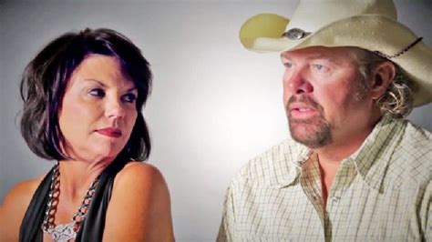 Who Is Toby Keith's Wife Tricia Lucus? - Country Music Lane