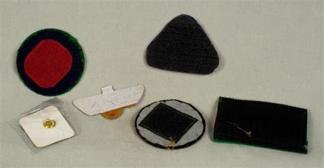 SOLD Archive Area-- Bangladesh Army Airborne Uniform Insignia Lot