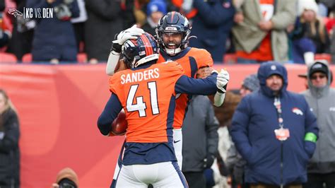 ILB Drew Sanders recovers Kansas City's muffed punt for Denver's third fumble recovery | Broncos ...