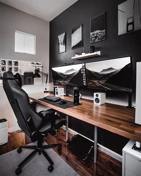 Dual monitor Setup with a wooden desk aesthetics and black wall - ideas & inspiration ...