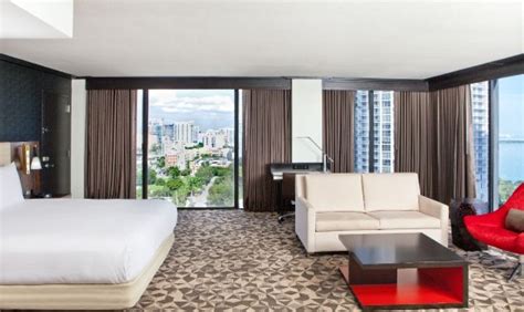 HILTON MIAMI DOWNTOWN $148 ($̶2̶3̶4̶) - Updated 2018 Prices & Hotel ...