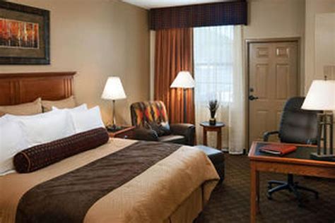 Pet Friendly Hotels in Deadwood, SD - BringFido