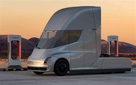 All about the Tesla Semi Truck: Specs, Features & More | dubizzle