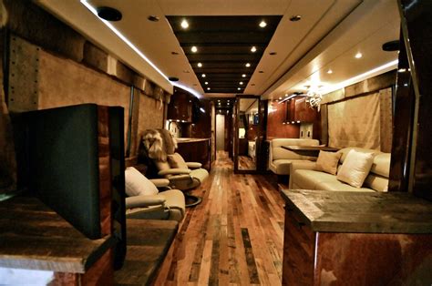 Band Tour Bus Interior - wegadgets.net