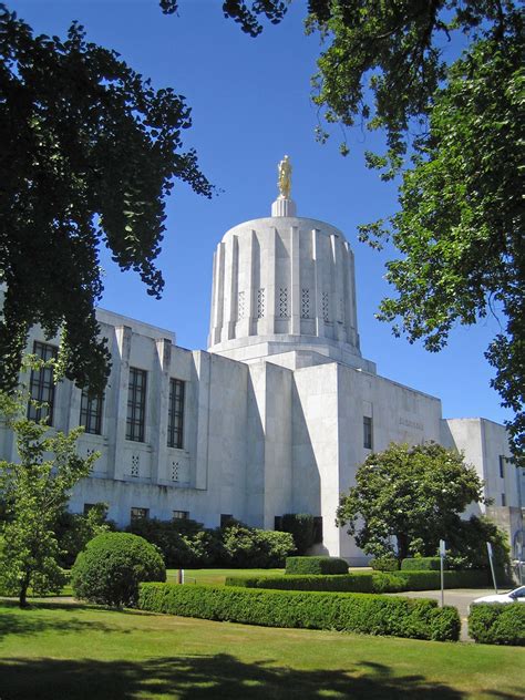 Oregon State Capitol in Salem | This capitol building featur… | Flickr