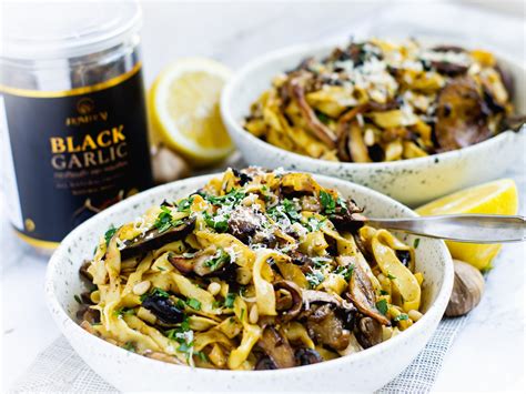 Black Garlic Pasta | GradFood