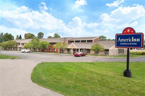 AmericInn by Wyndham Burlington | Burlington, WI Hotels