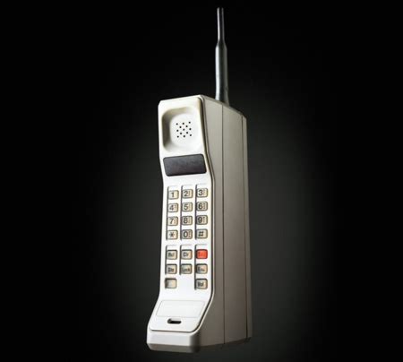 Motorola DynaTAC, ¡sin cables! Para millonarios con fuerza en los brazos