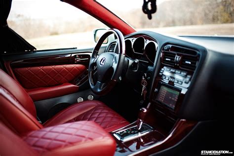 Lexus 2011 Interior