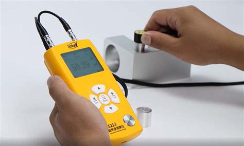 Ultrasonic metal thickness gauge measurement principle and application