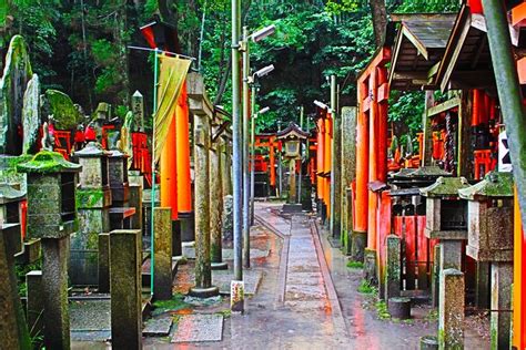 Fushimi Inari Shrine: Explore the 1,000 Torii Gates on an Audio Walking ...