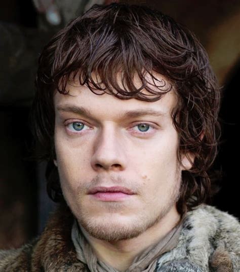 Theon Greyjoy Photo - TV Fanatic