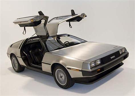 DMC DeLorean - Wikipedia