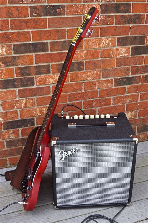 BillyRadd Music: Fender Rumble 40 Combo Amp