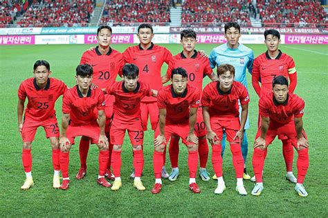 W杯韓国代表のロッカー集合写真1列目に大反響 突然現れた世界的大物が「私の愛する…」 | THE ANSWER