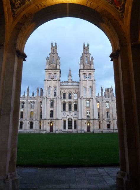 All Souls College, Oxford © Chris Allen :: Geograph Britain and Ireland